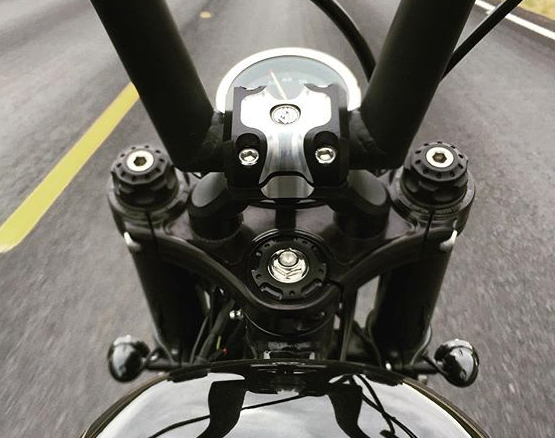 XL1200X・XL1200L・XL1200C レイクトリプルツリー | ハーレー