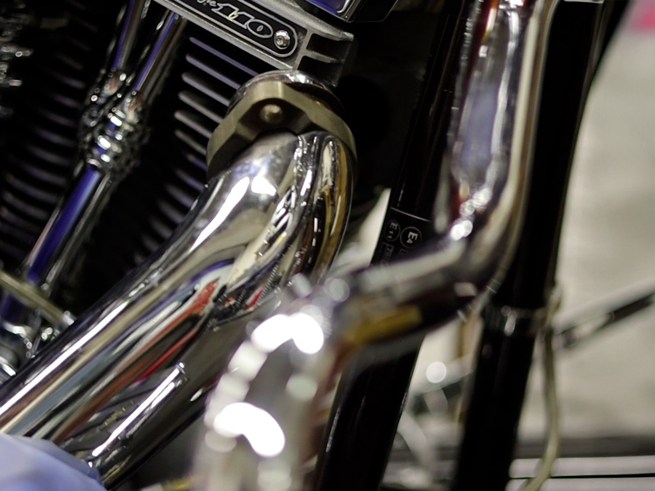 カムカバー周辺パーツの取り外し