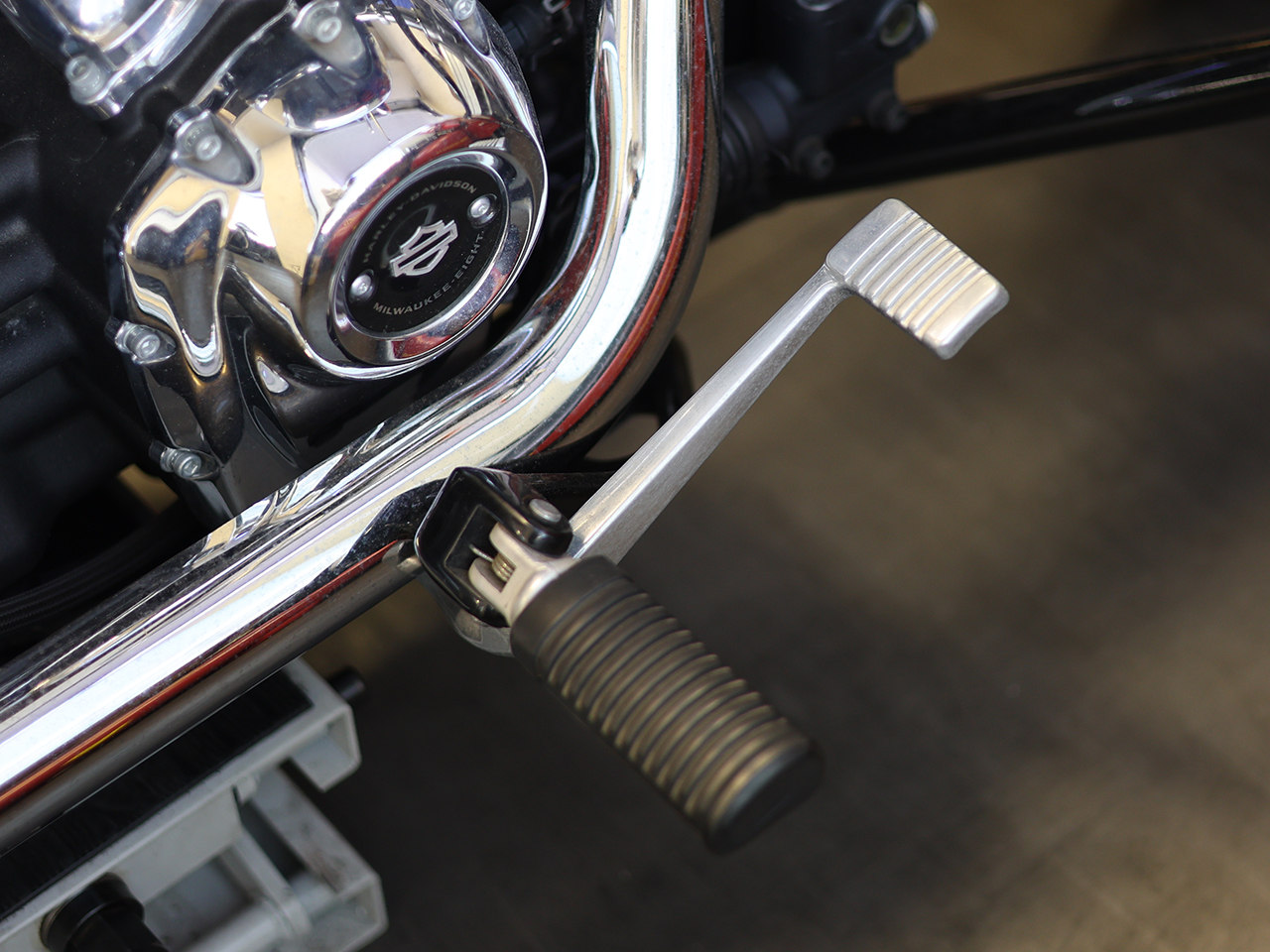 純正パーツのブレーキアーム