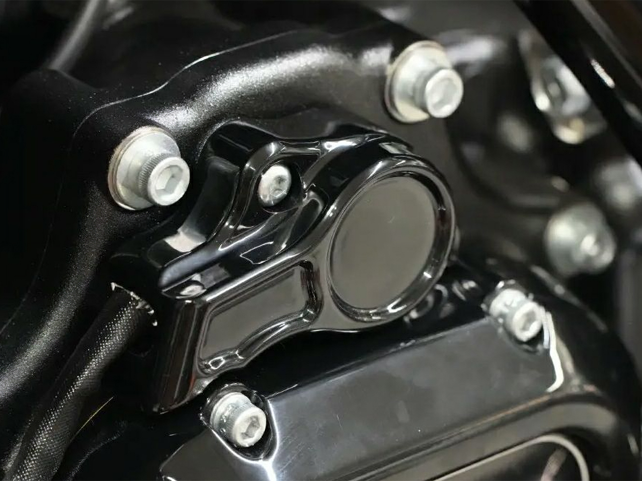 ギアポジションセンサーカバーのボルト部分