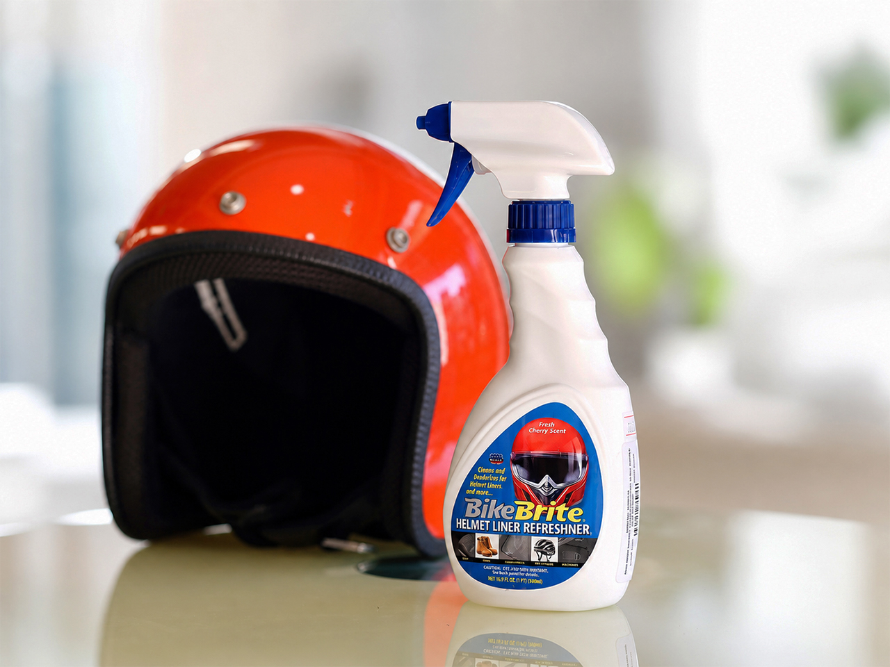 ヘルメットとヘルメットライナー リフレッシュナー