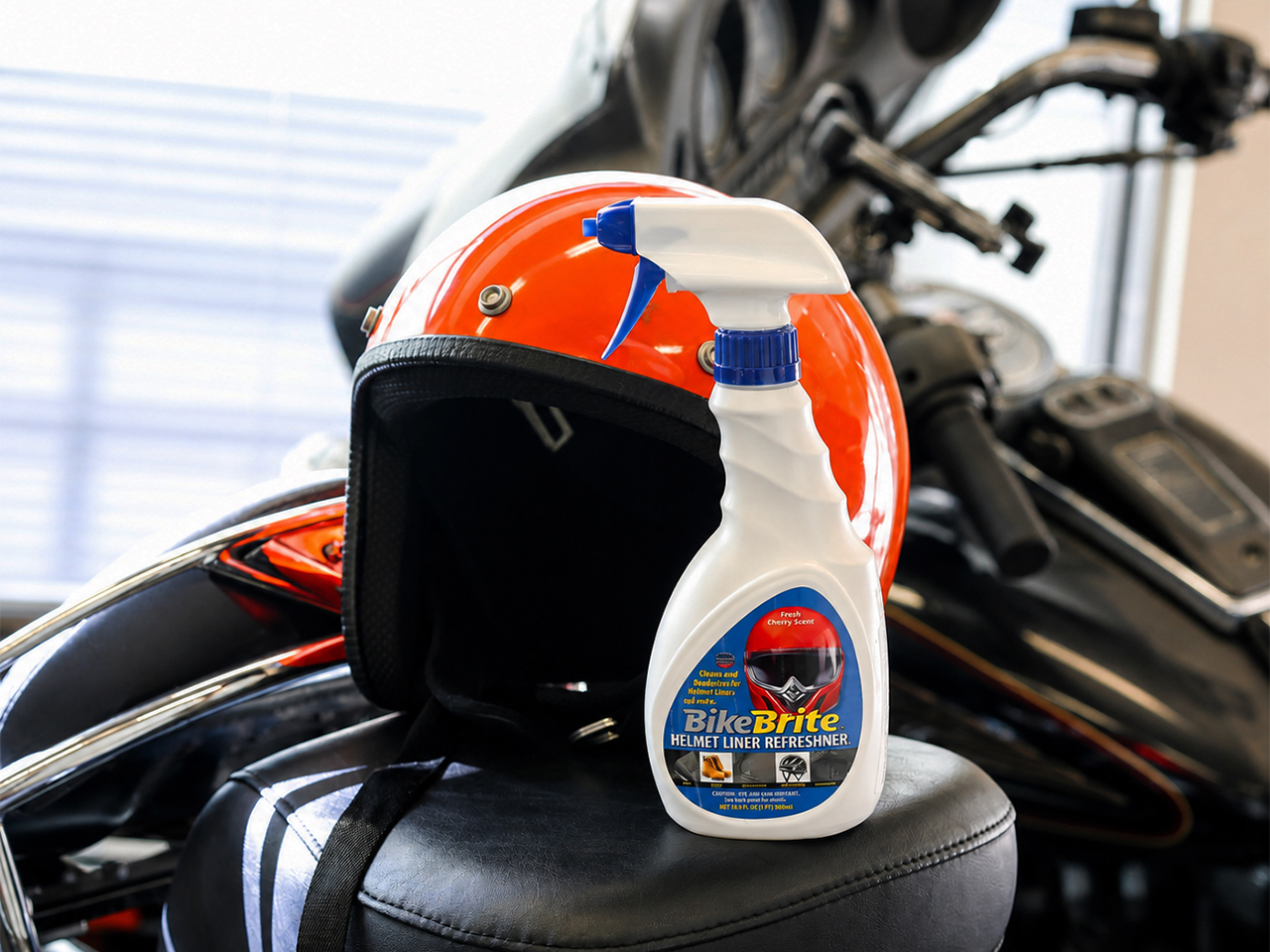 ハーレーとヘルメットとヘルメットライナー リフレッシュナー