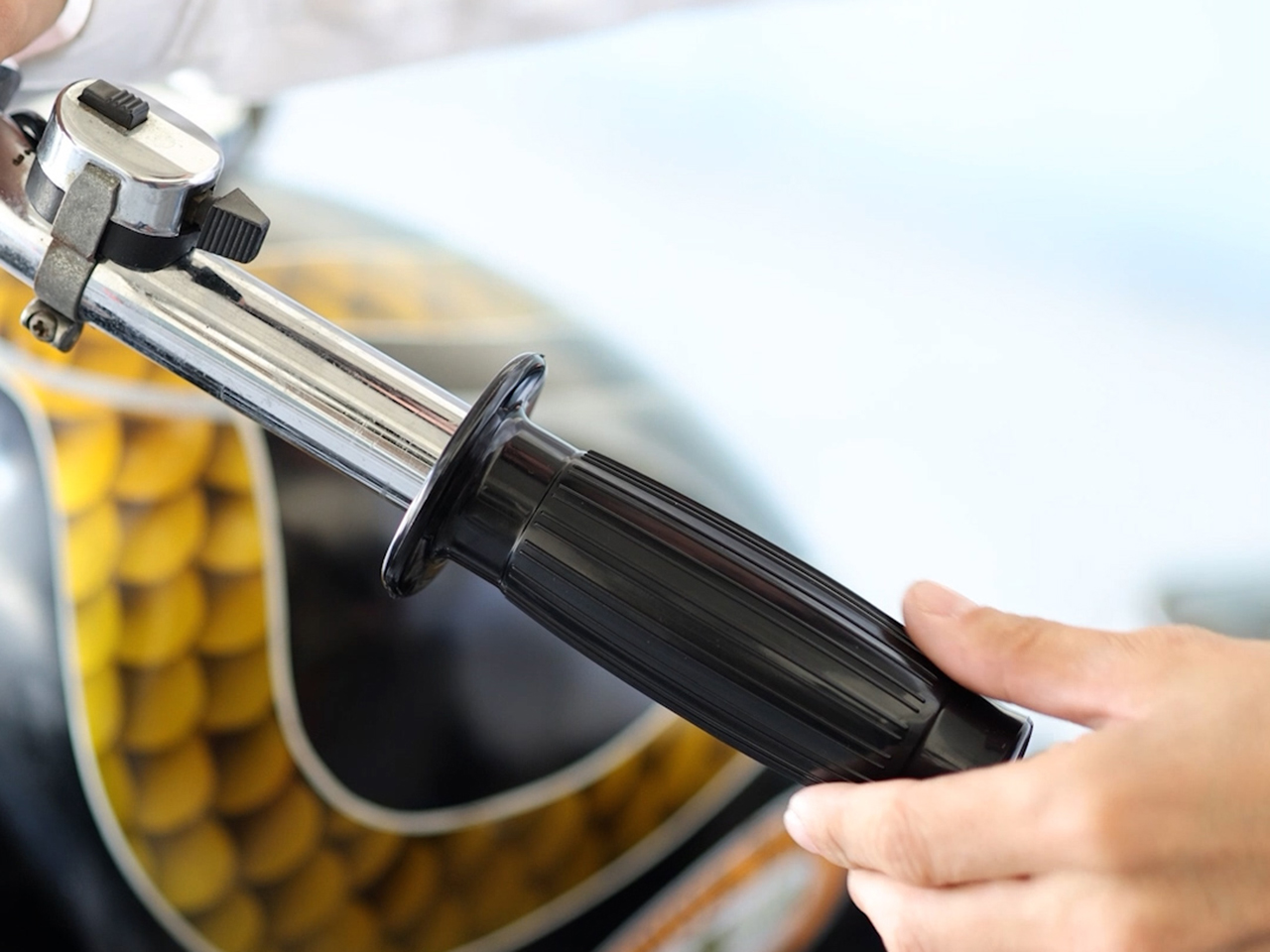 ハーレーに付くラバーグリップ