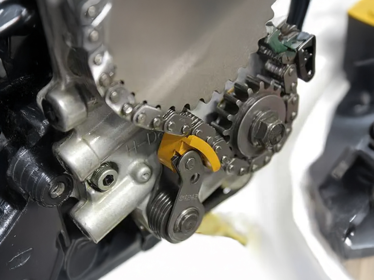 カムテンショナー装着図