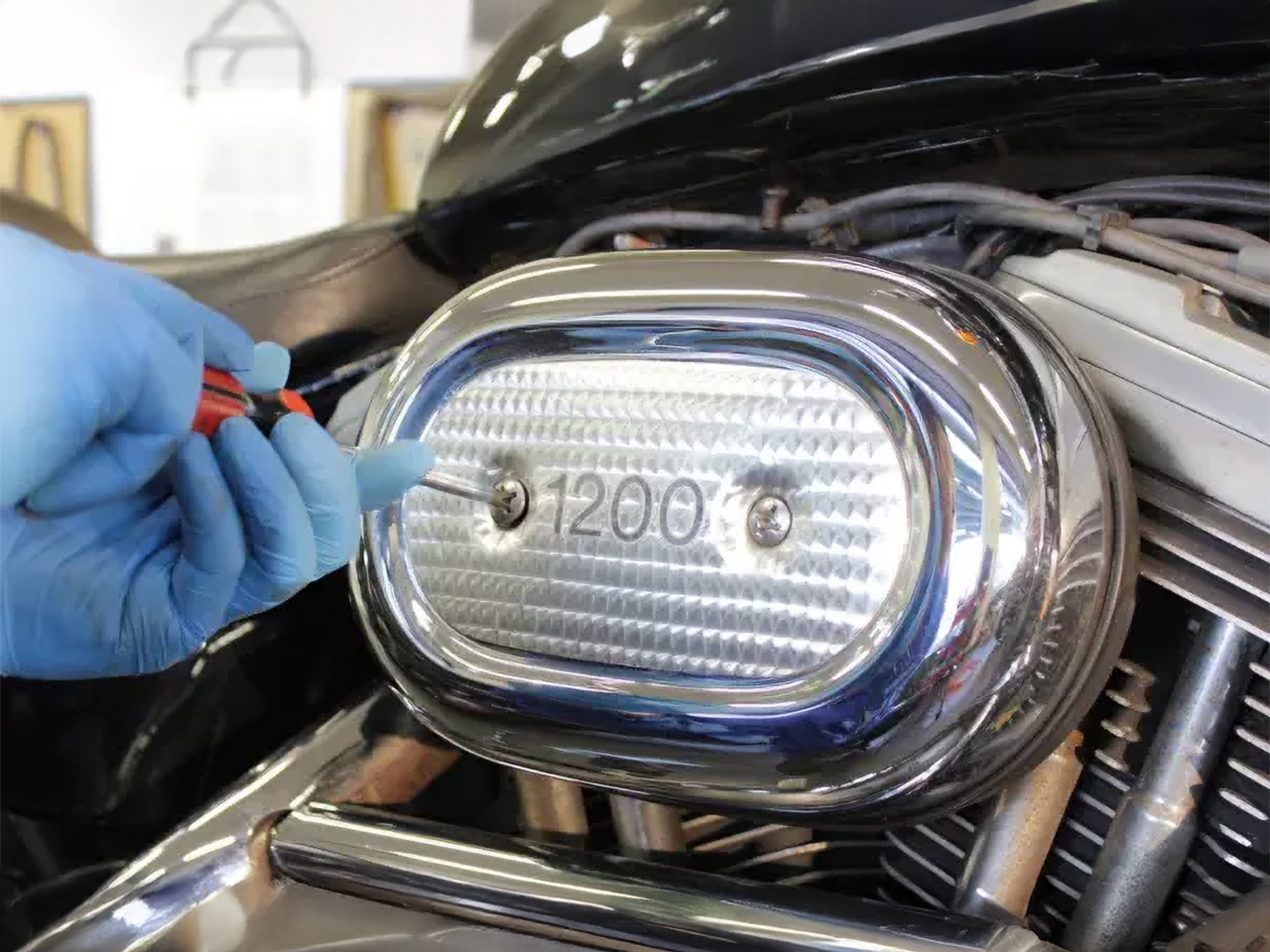 エアクリーナーカバーの取り外し