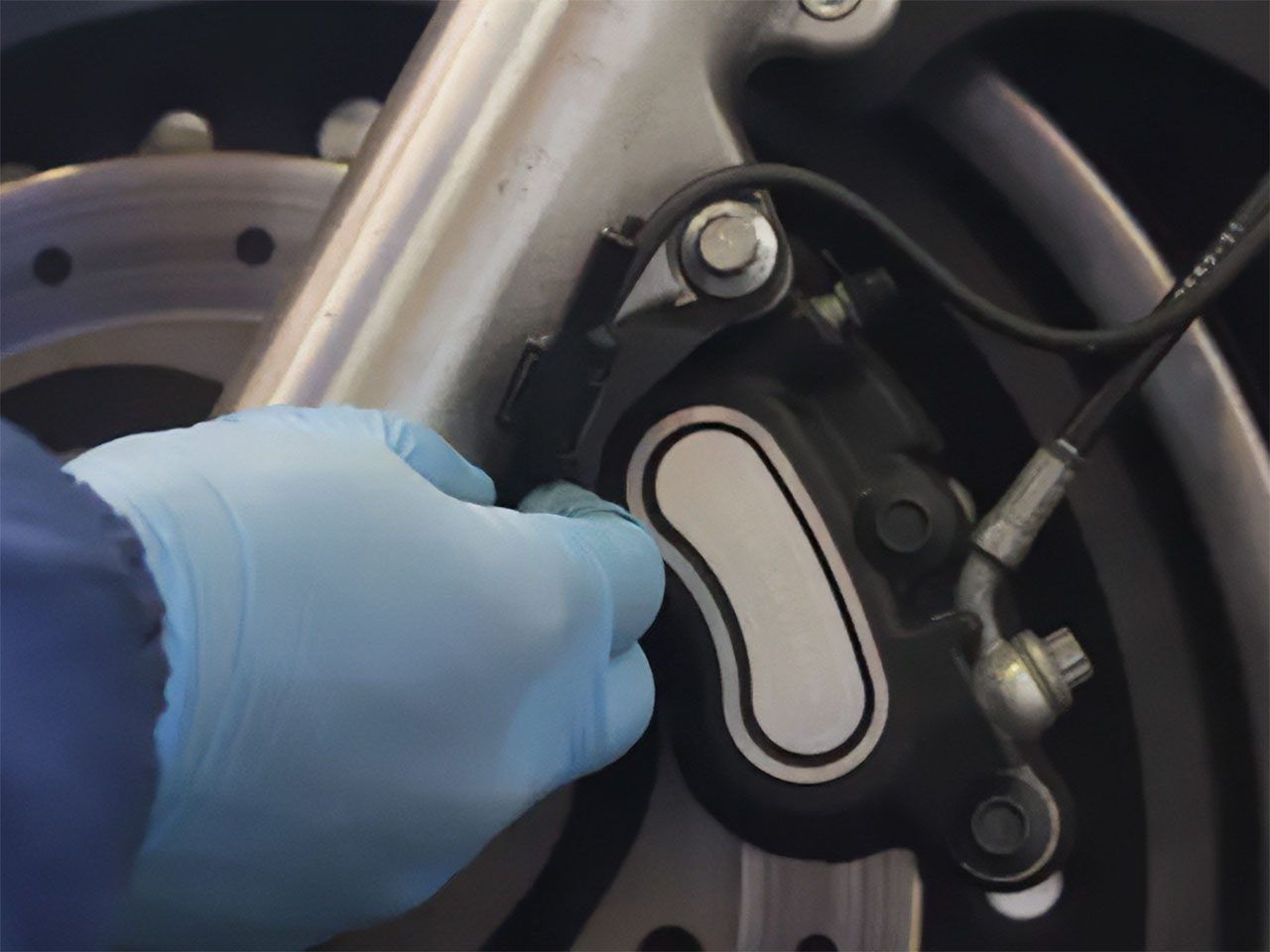 ABSカバーを外す2