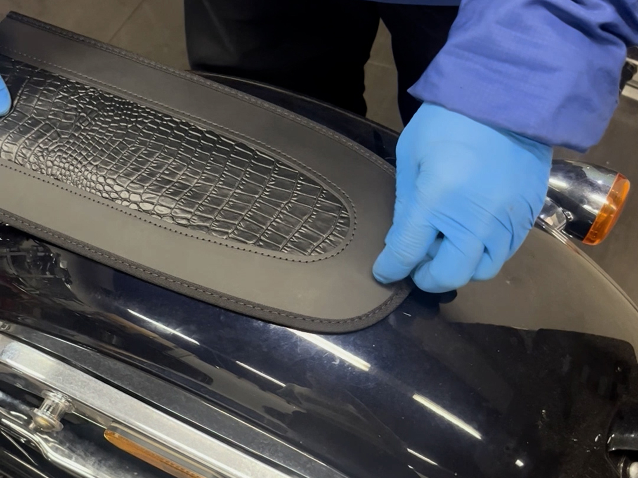 フェンダービブ取り付け2