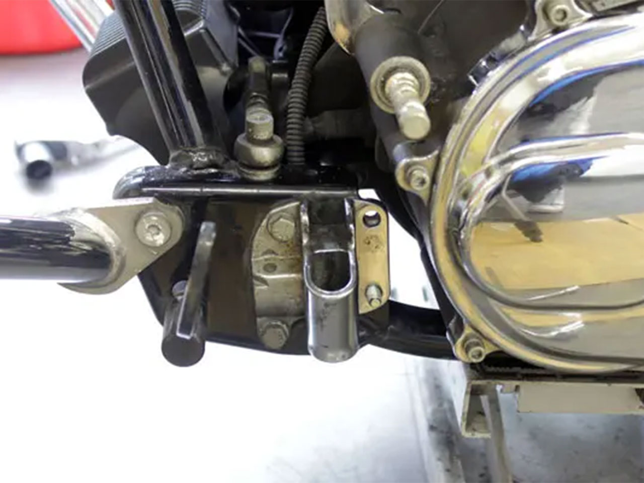 キックスタンドを取り外す