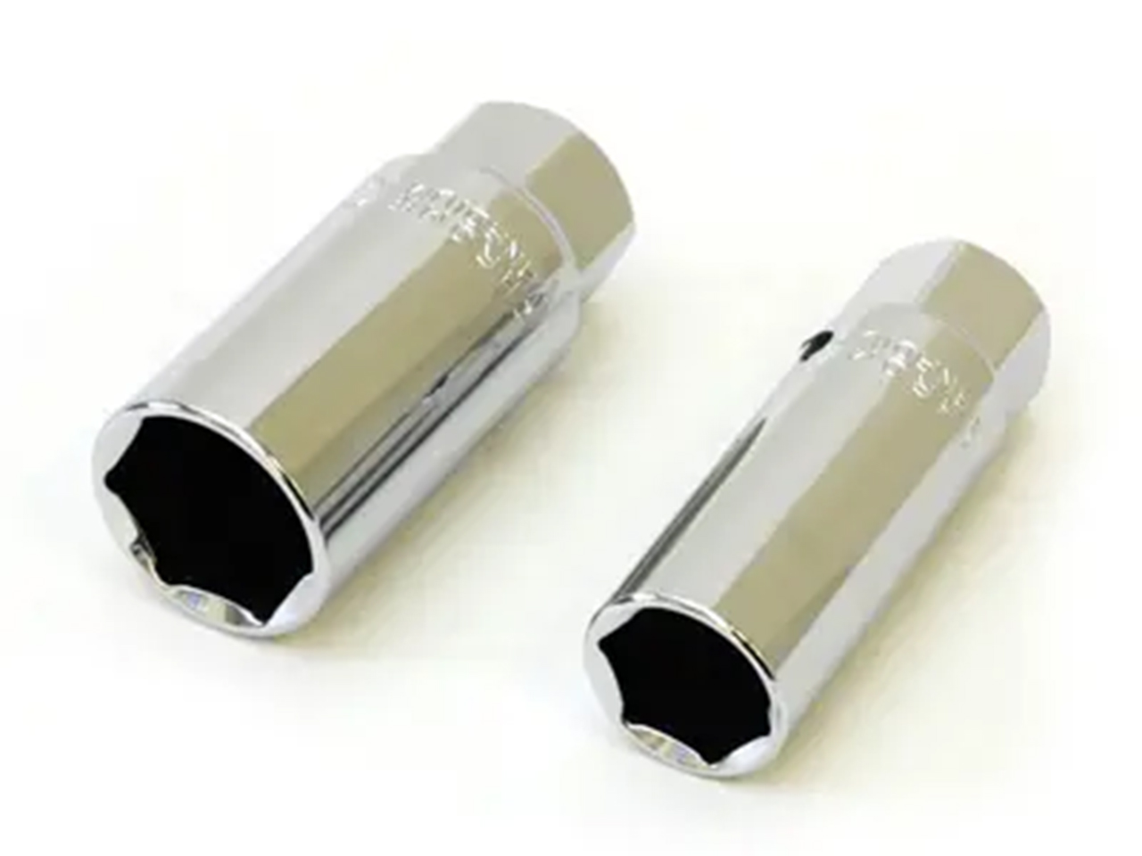 プラグソケット