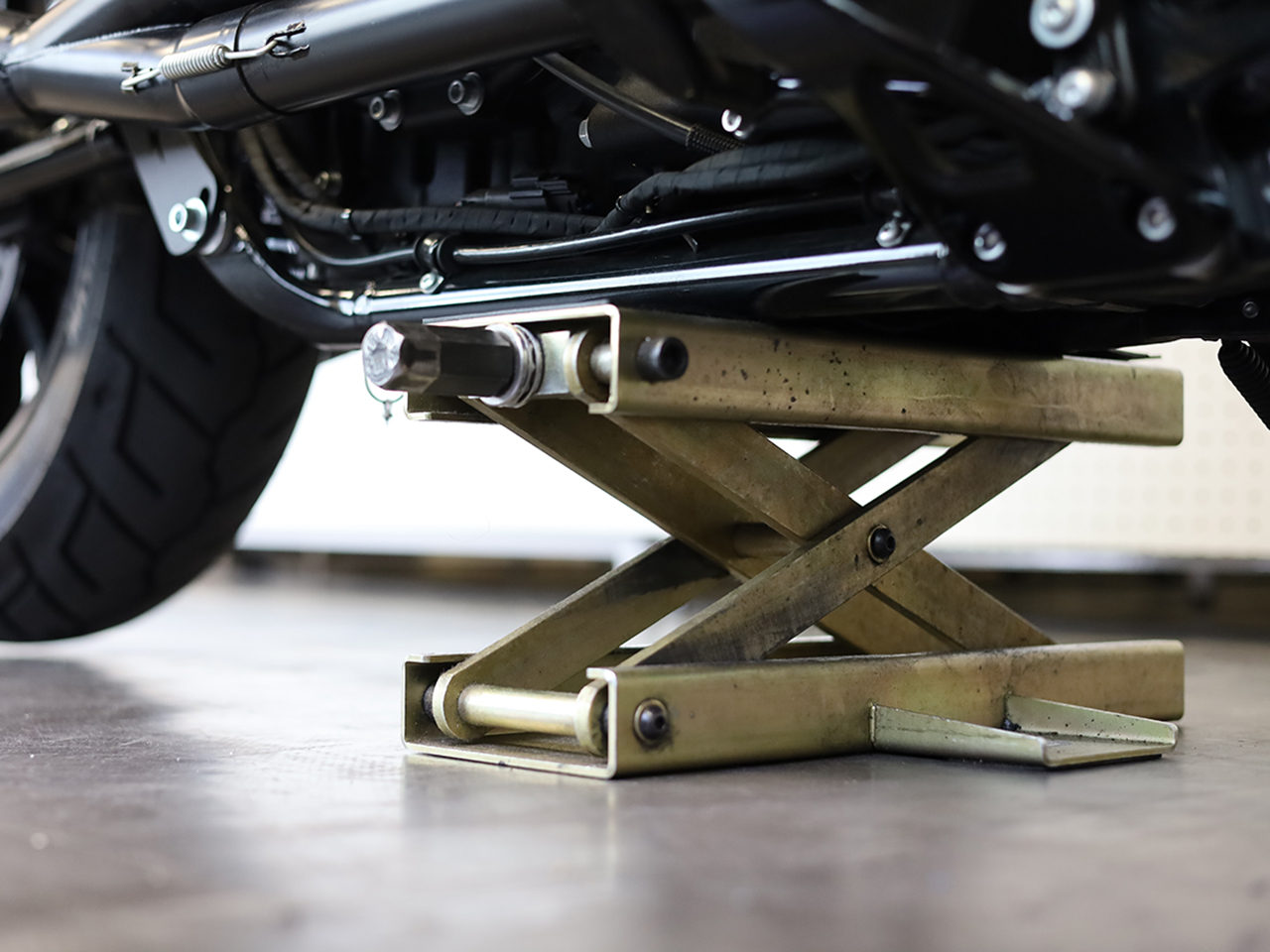 ジャッキを使う