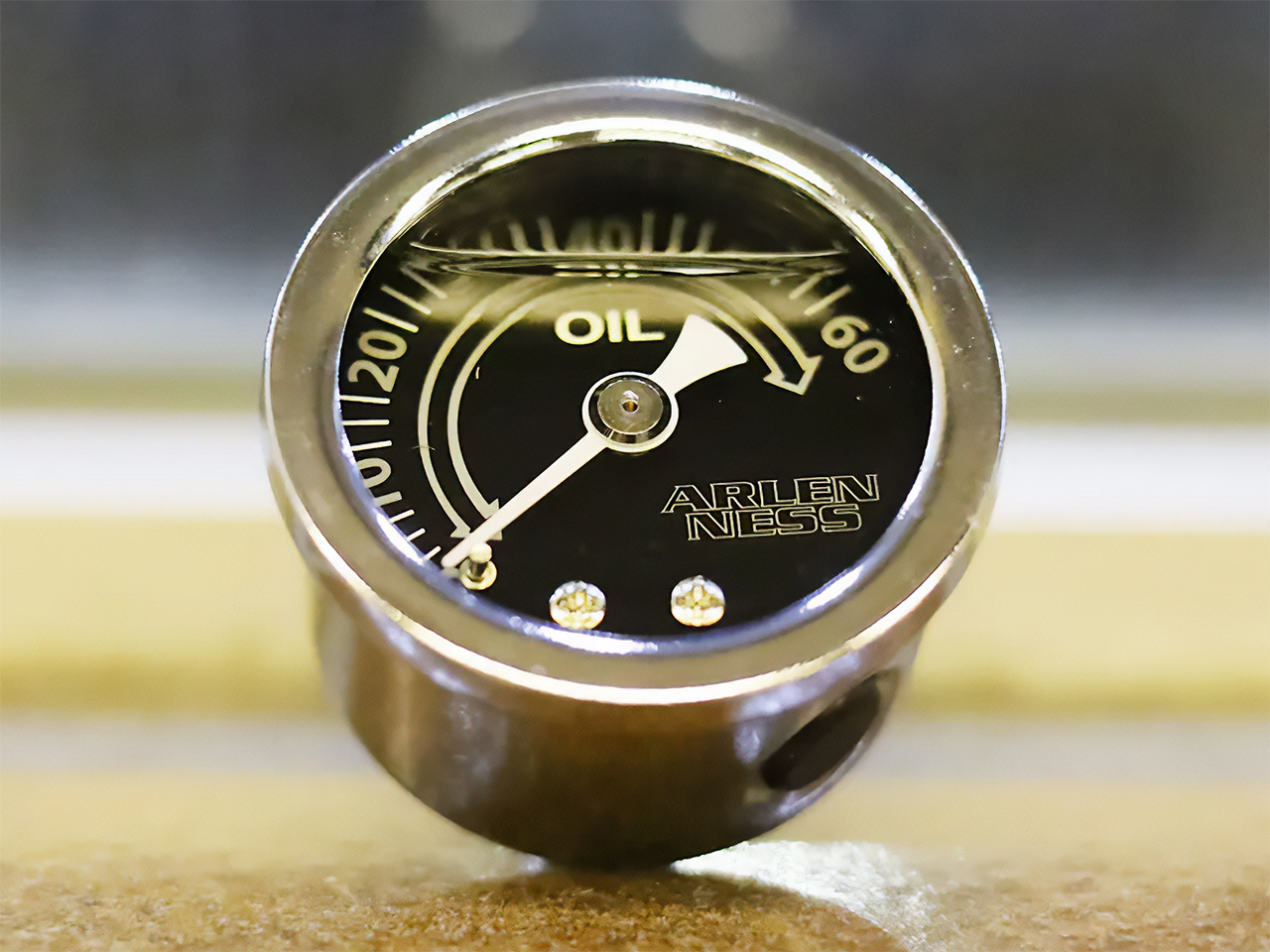 アレンネスのオイルプレッシャーゲージ 正面