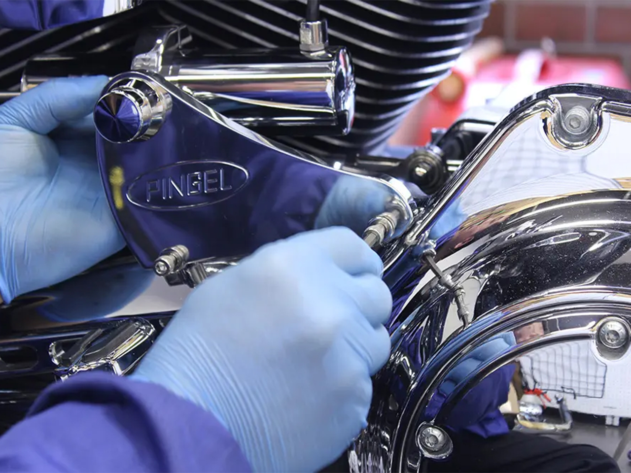 シフターアームブラケットの装着