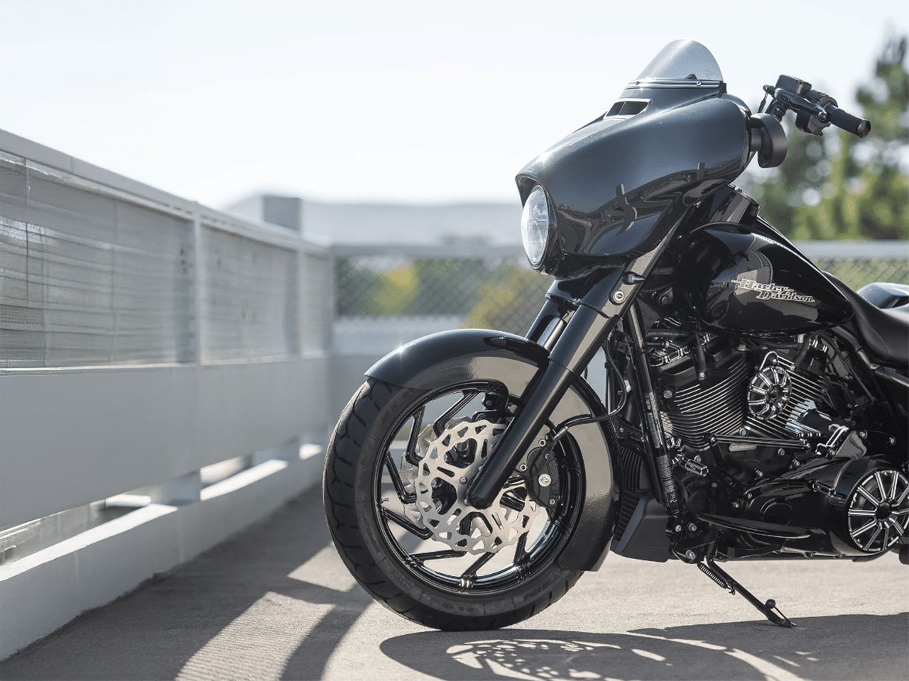 アレンネスのホイールが装備されたハーレー