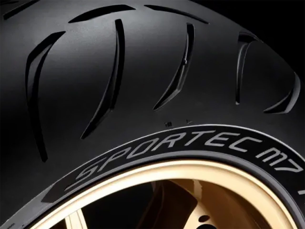 メッツェラーのタイヤアップ