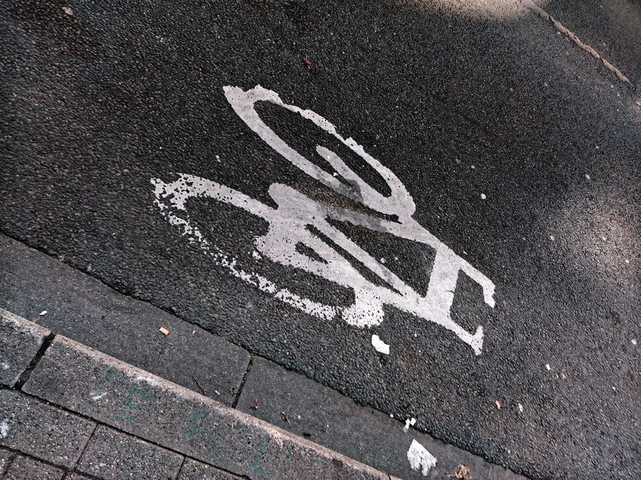 道路のペイント