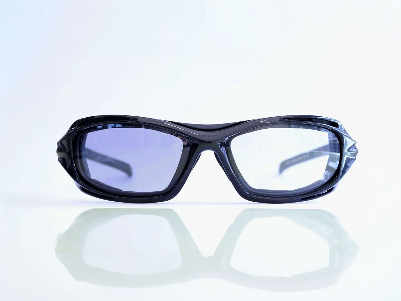 調光レンズのサングラス